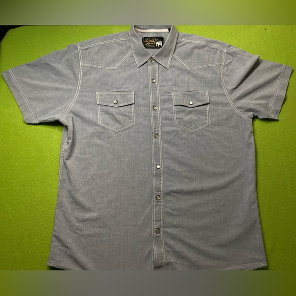 GREY BUTTON UP *AS IS* bundle other items to save more 💰✨‼️ - Picture 2 of 3